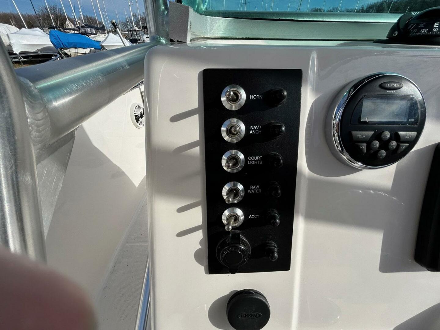 Robalo-R200 Center Console 2014 -Essex-Maryland-United States-4167886 | Thumbnail