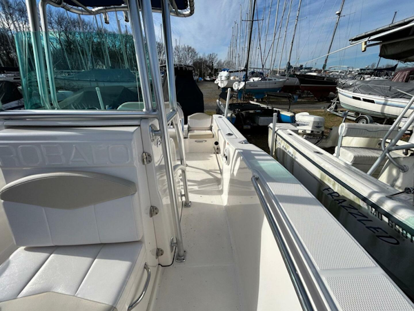 Robalo-R200 Center Console 2014 -Essex-Maryland-United States-4167870
