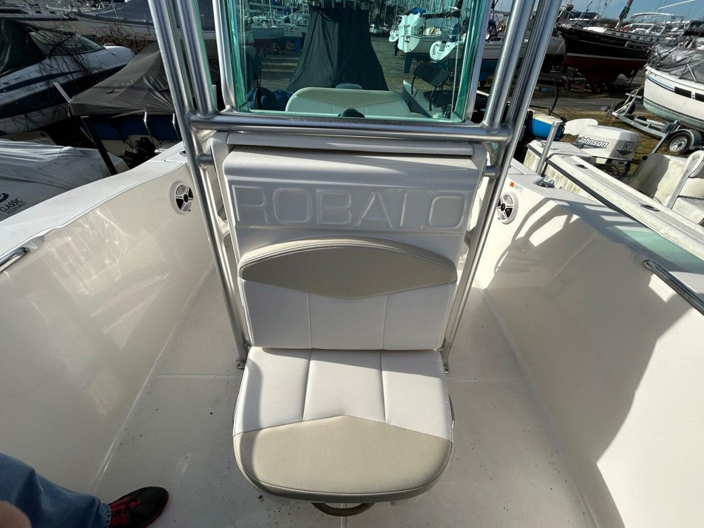 Robalo-R200 Center Console 2014 -Essex-Maryland-United States-4167889 | Thumbnail