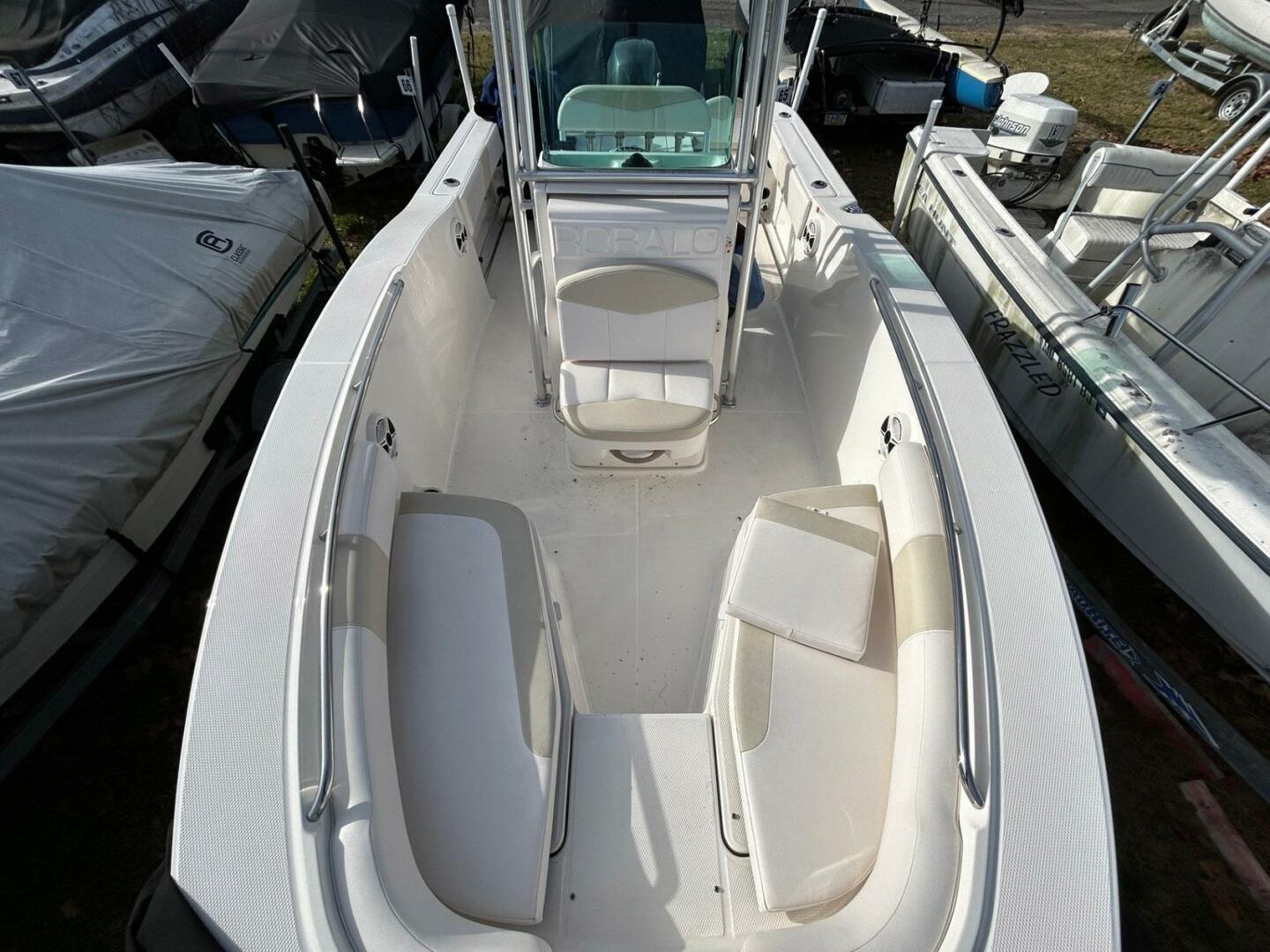 Robalo-R200 Center Console 2014 -Essex-Maryland-United States-4167860 | Thumbnail