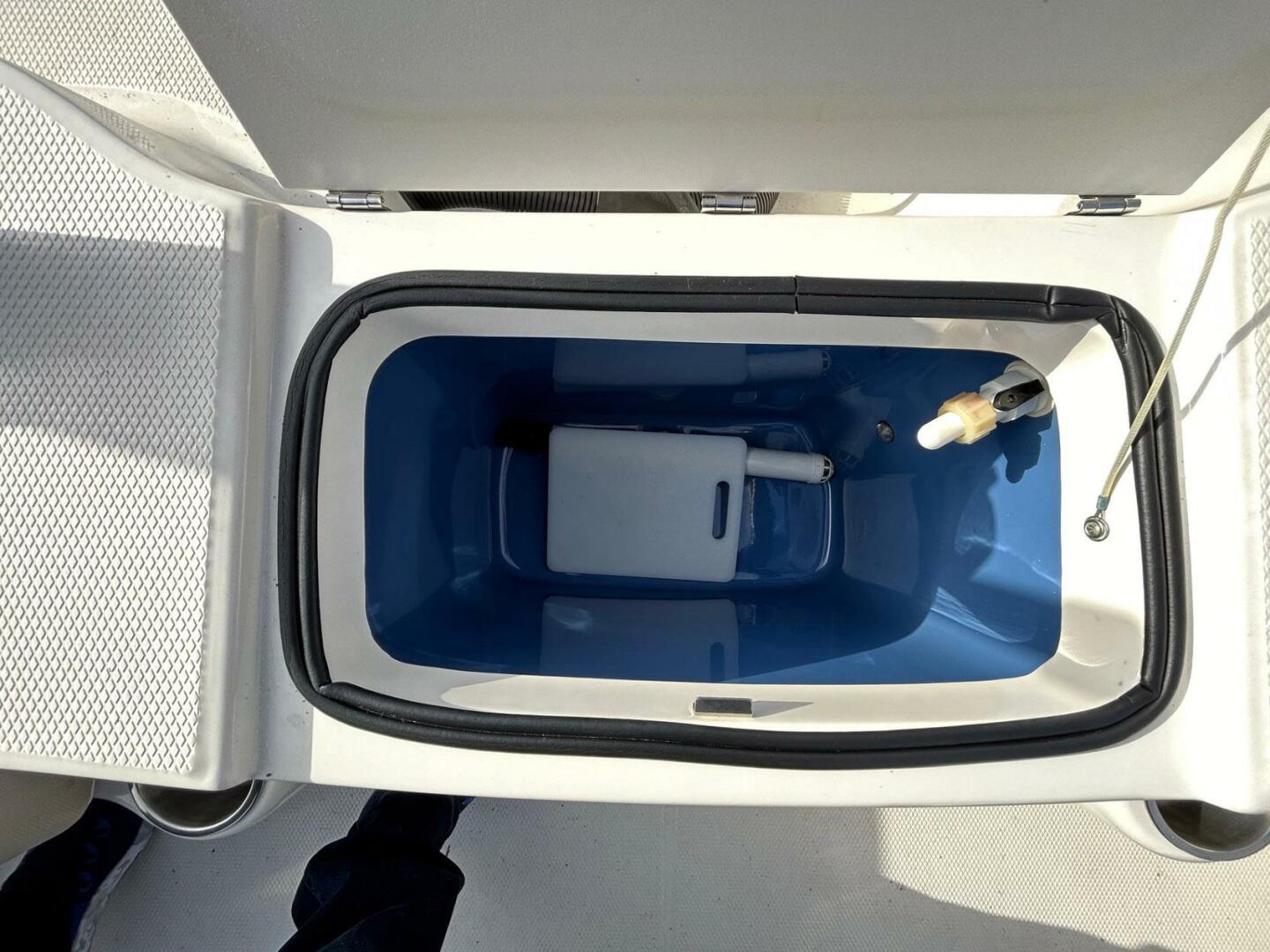 Robalo-R200 Center Console 2014 -Essex-Maryland-United States-4167874 | Thumbnail