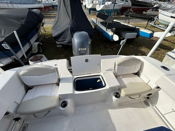 Robalo-R200 Center Console 2014 -Essex-Maryland-United States-4167854