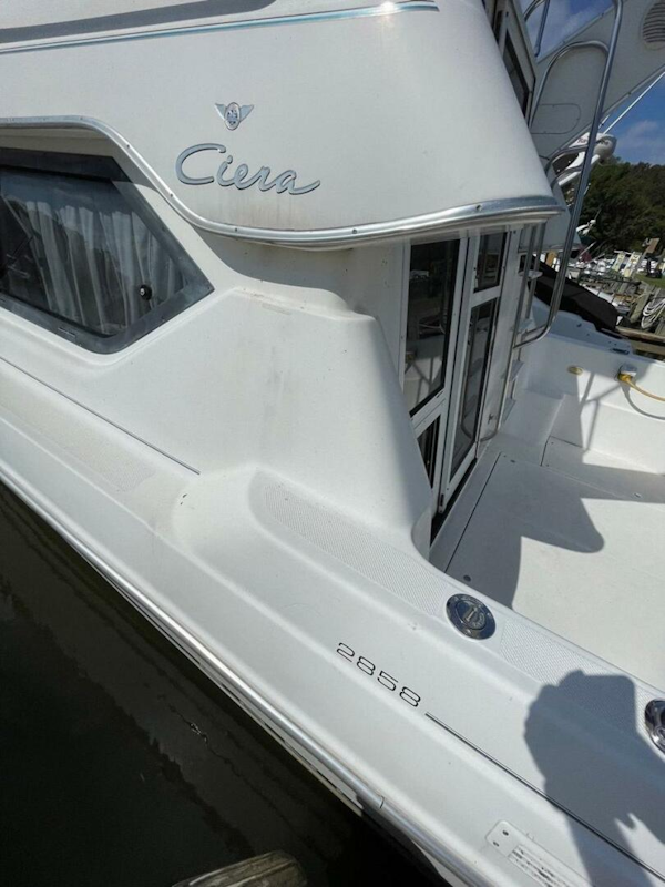 Bayliner-2858 Cierra Command Bridge 2000 -Essex-Maryland-United States-4169761