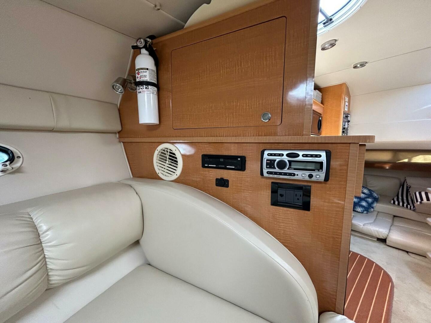 Larson-Cabrio 310 2008-SEA-RENITY Essex-Maryland-United States-4168817 | Thumbnail