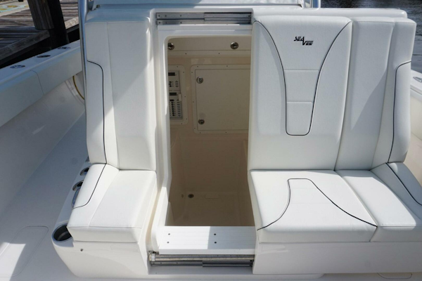 SeaVee-390 V 2024 -Delray Beach-Florida-United States-4198972