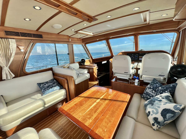 Sabre-48 Salon Express 2017-SKYDOG Saint Petersburg-Florida-United States-4132372