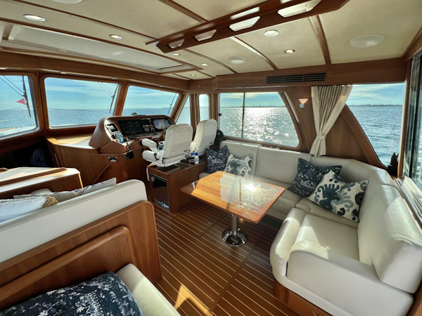 Sabre-48 Salon Express 2017-SKYDOG Saint Petersburg-Florida-United States-4132369