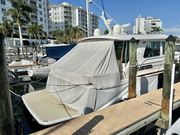 Sabre-48 Salon Express 2017-SKYDOG Saint Petersburg-Florida-United States-4132275