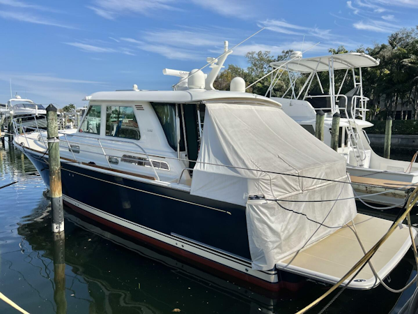 Sabre-48 Salon Express 2017-SKYDOG Saint Petersburg-Florida-United States-4132278