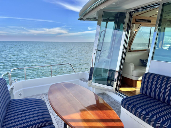 Sabre-48 Salon Express 2017-SKYDOG Saint Petersburg-Florida-United States-4132395