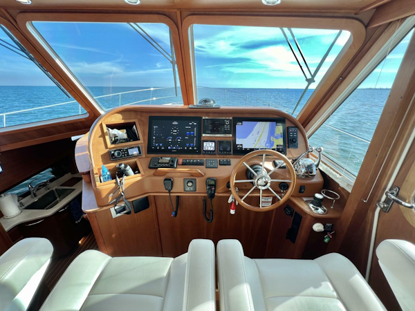 Sabre-48 Salon Express 2017-SKYDOG Saint Petersburg-Florida-United States-4132386