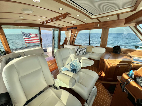 Sabre-48 Salon Express 2017-SKYDOG Saint Petersburg-Florida-United States-4132374