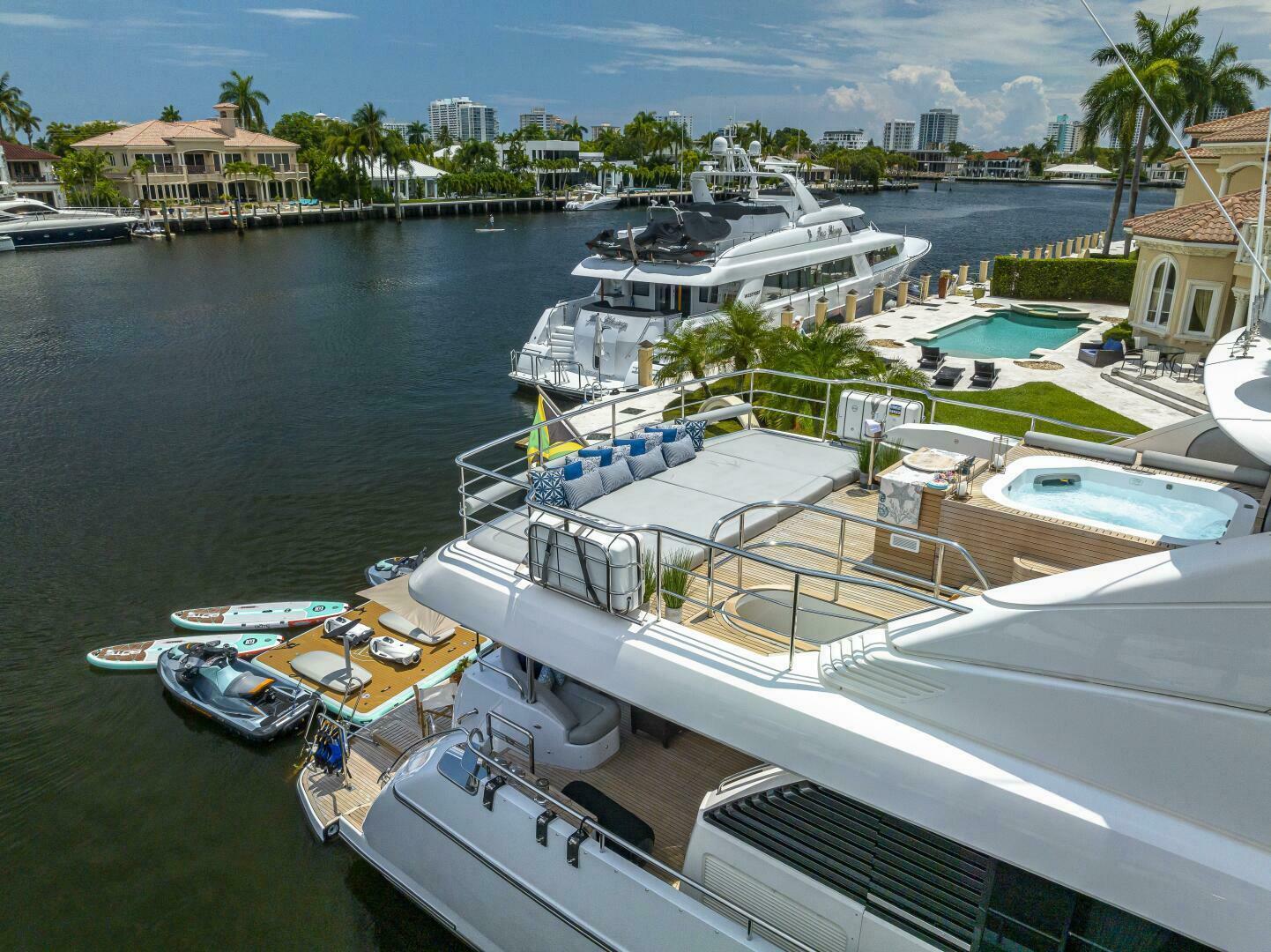 Princess-32M 2012-Beachfront II Nassau-Bahamas-2012 Princess 104  Flybridge hottub-4133531 | Thumbnail