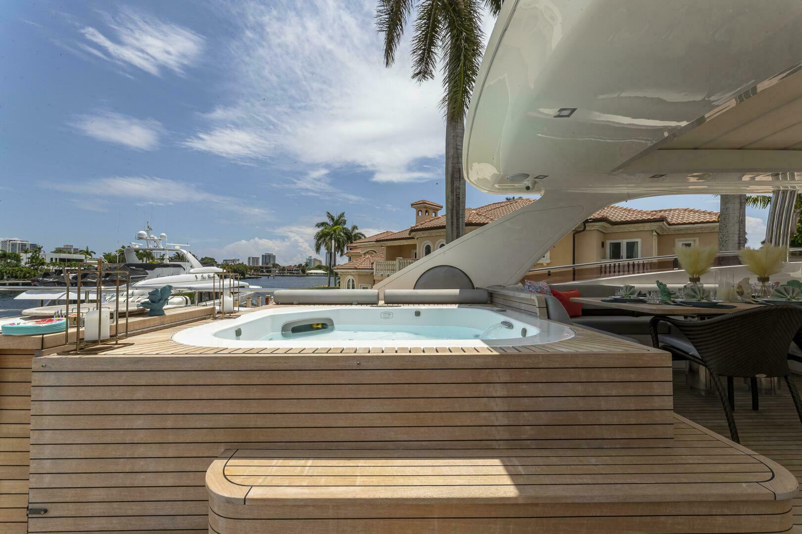Princess-32M 2012-Beachfront II Nassau-Bahamas-2012 Princess 104  Flybridge hottub-4133530 | Thumbnail