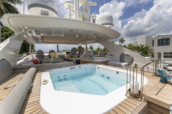 Princess-32M 2012-Beachfront II Nassau-Bahamas-2012 Princess 104  Flybridge hottub-4133528
