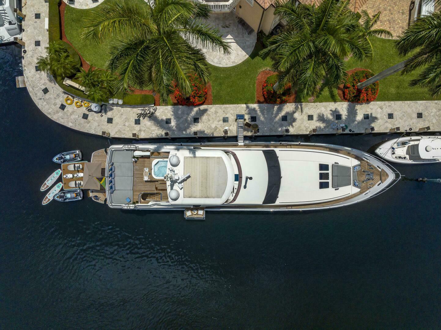 Princess-32M 2012-Beachfront II Nassau-Bahamas-2012 Princess 104  Top view profile-4133557 | Thumbnail