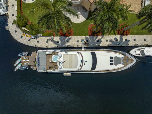 Princess-32M 2012-Beachfront II Nassau-Bahamas-2012 Princess 104  Top view profile-4133557