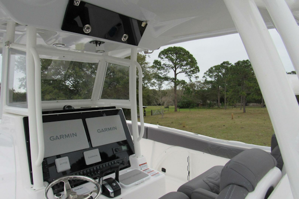 Twin Vee-340 GFX 2022 -Mims-Florida-United States-4134897