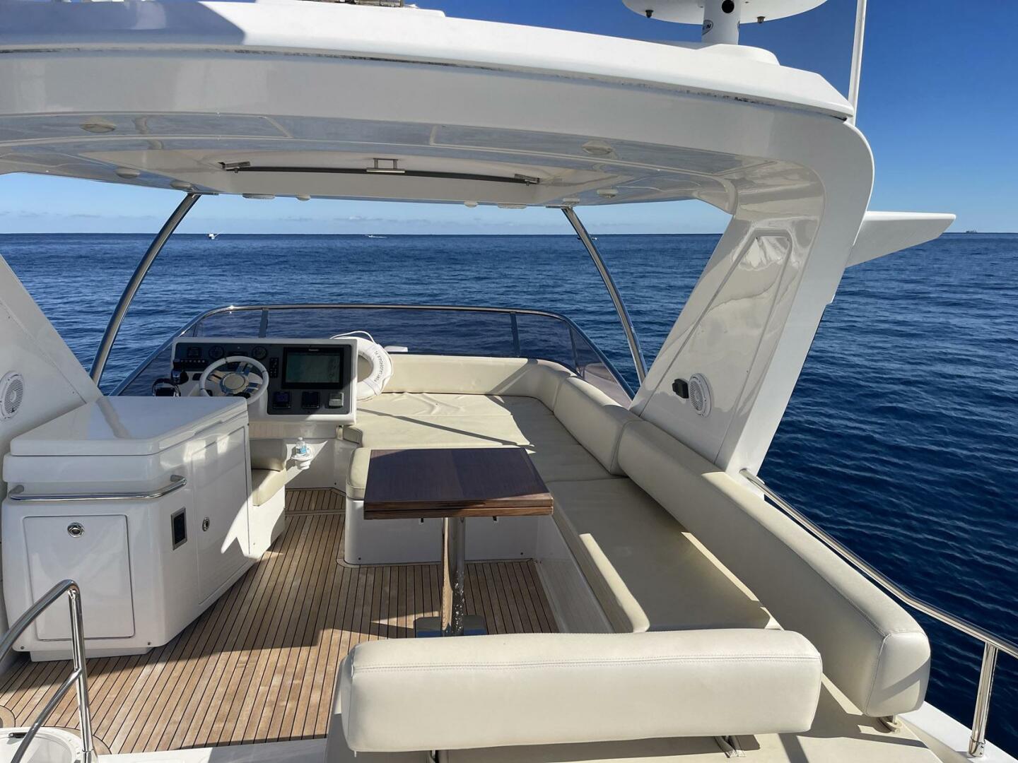 Azimut-Flybridge 2014-New Horizons Fort Lauderdale-Florida-United States-4824226 | Thumbnail
