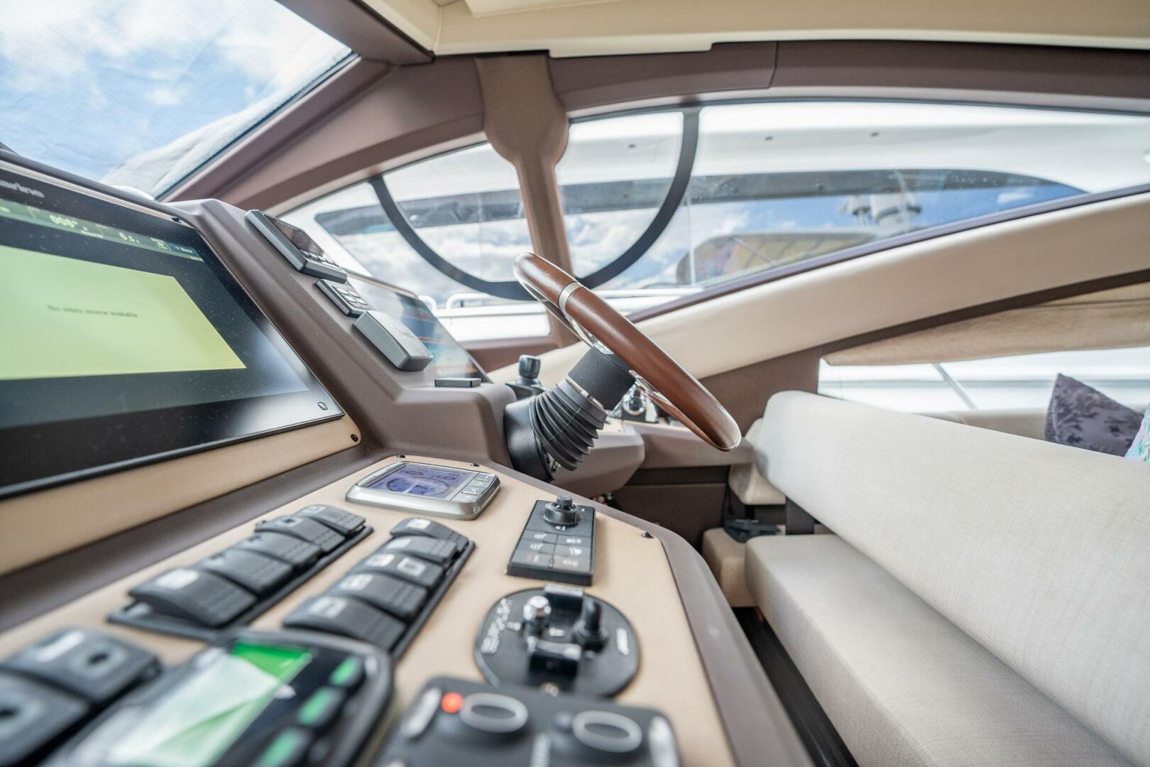 Azimut-Flybridge 2014-New Horizons Fort Lauderdale-Florida-United States-4824193 | Thumbnail