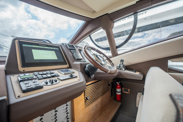 Azimut-Flybridge 2014-New Horizons Fort Lauderdale-Florida-United States-4824191