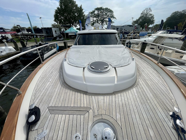 Chris-Craft-Commander 42 2017-Red Boat Detroit-Michigan-United States-4188449