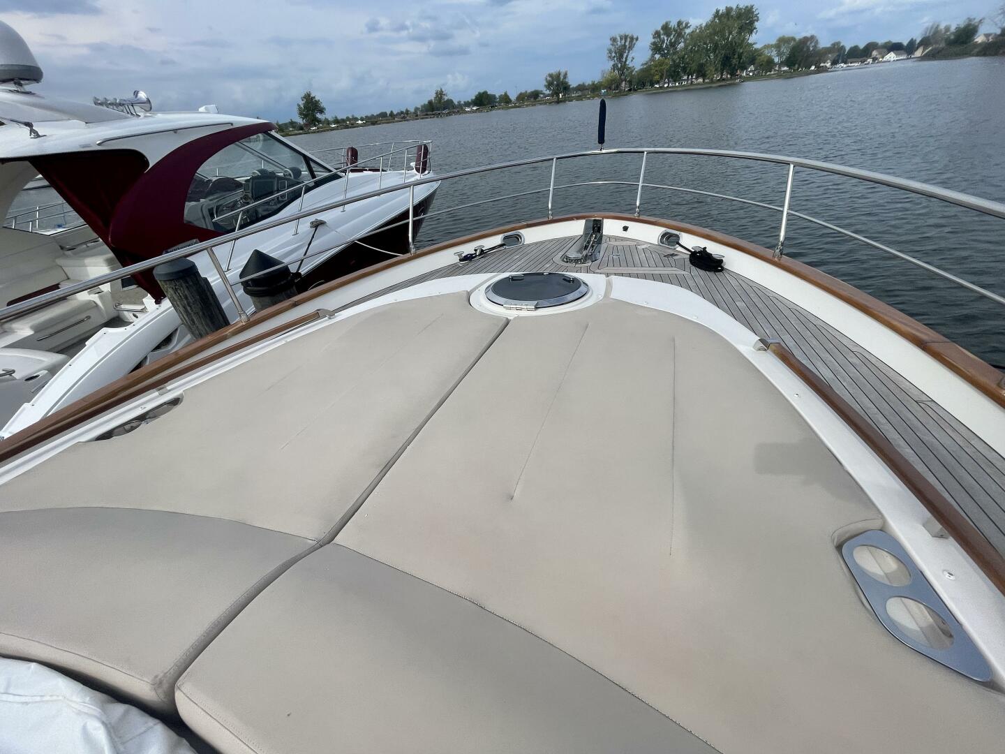 Chris-Craft-Commander 42 2017-Red Boat Detroit-Michigan-United States-4188450 | Thumbnail