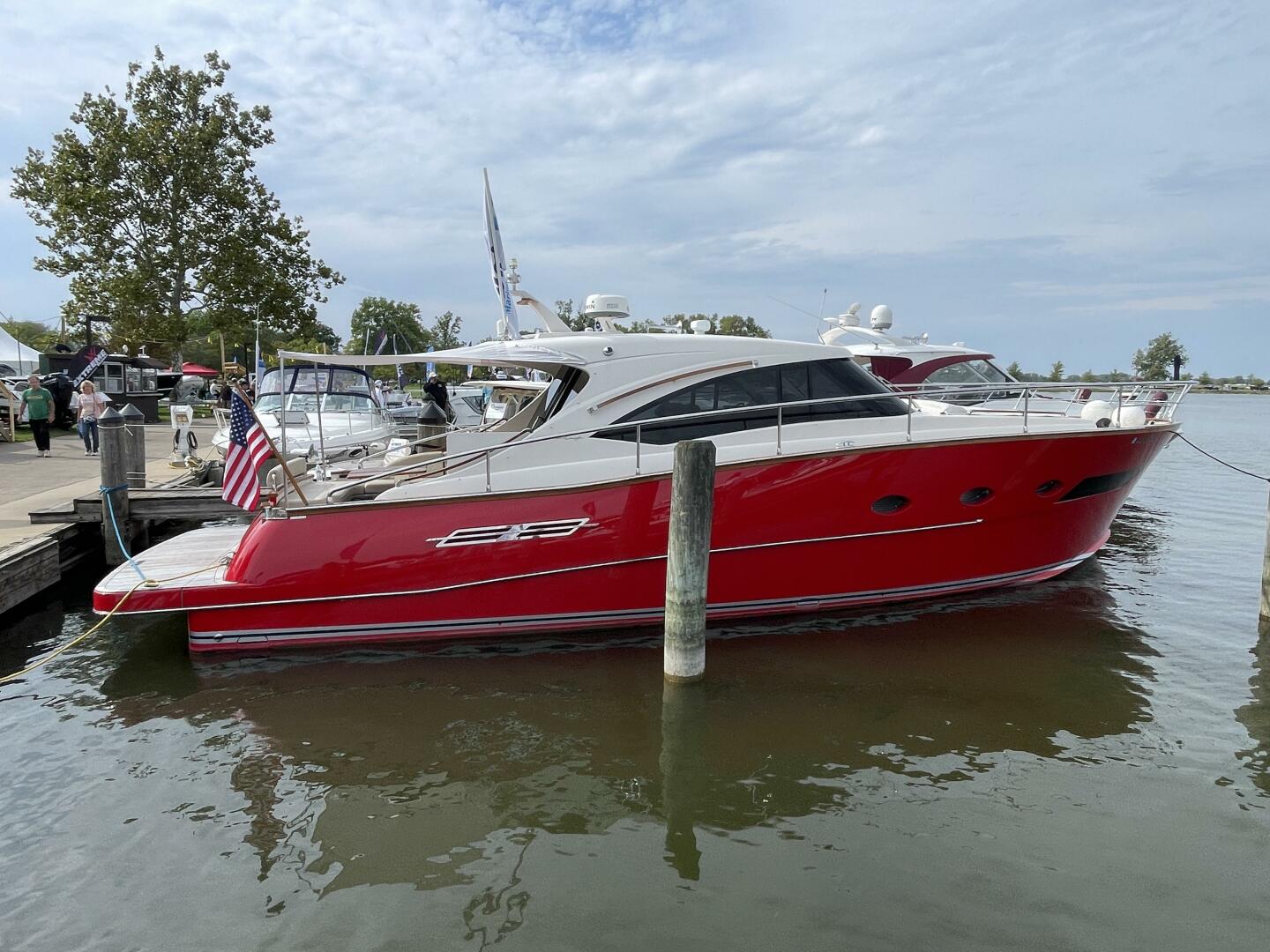 Chris-Craft-Commander 42 2017-Red Boat Detroit-Michigan-United States-4188382 | Thumbnail