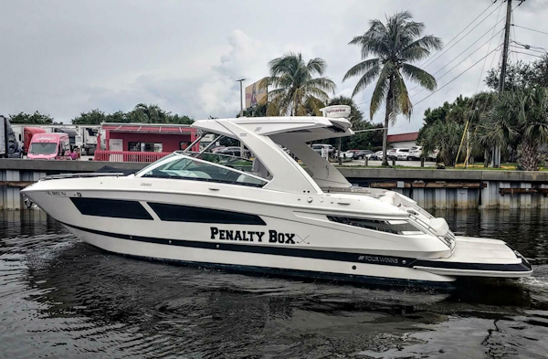 Four Winns-H350 2017-Penalty Box Lantana-Florida-United States-4189070