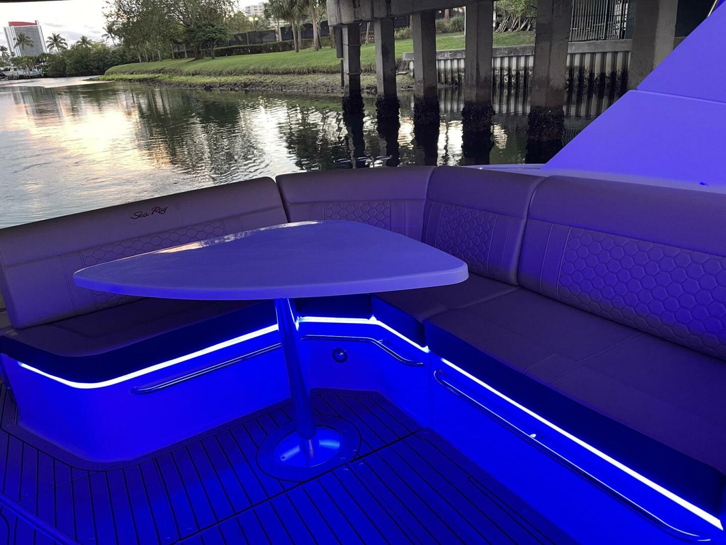 Sea Ray-Sundancer 320 2021 -Hollywood-Florida-United States-4191056 | Thumbnail