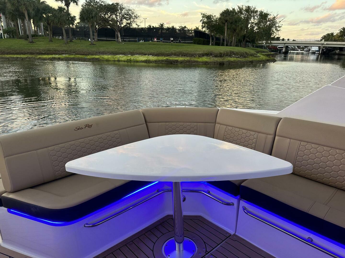 Sea Ray-Sundancer 320 2021 -Hollywood-Florida-United States-4191055 | Thumbnail