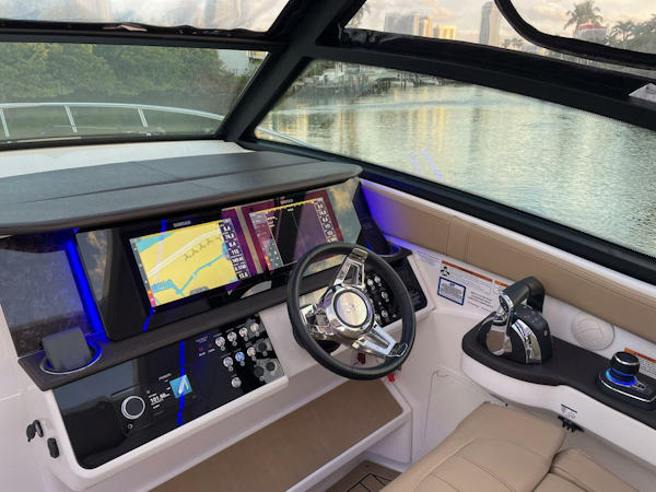 Sea Ray-Sundancer 320 2021 -Hollywood-Florida-United States-4191045