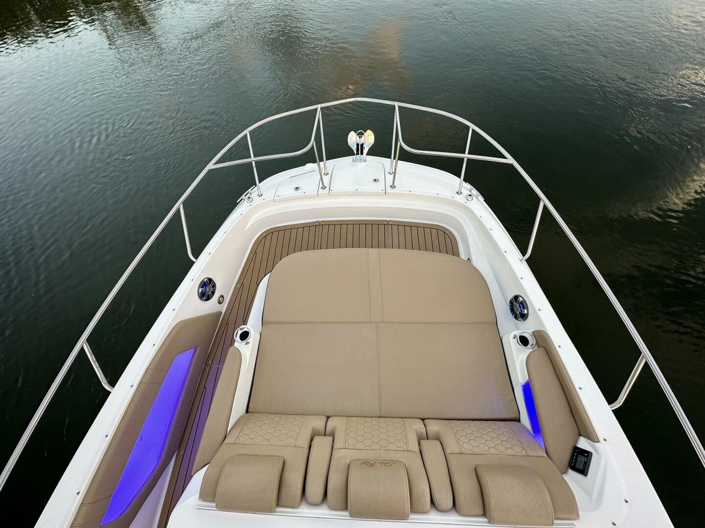 Sea Ray-Sundancer 320 2021 -Hollywood-Florida-United States-4191035 | Thumbnail