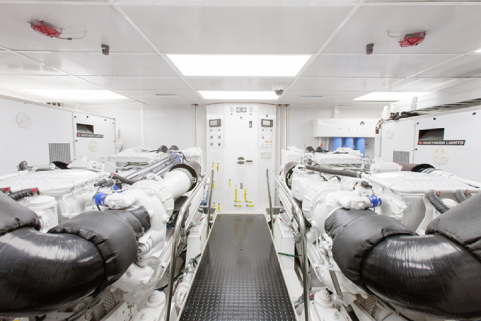 Westport-Raised Pilothouse 2003-HANNAH Aventura-Florida-United States-Engine Room-4200029 | Thumbnail