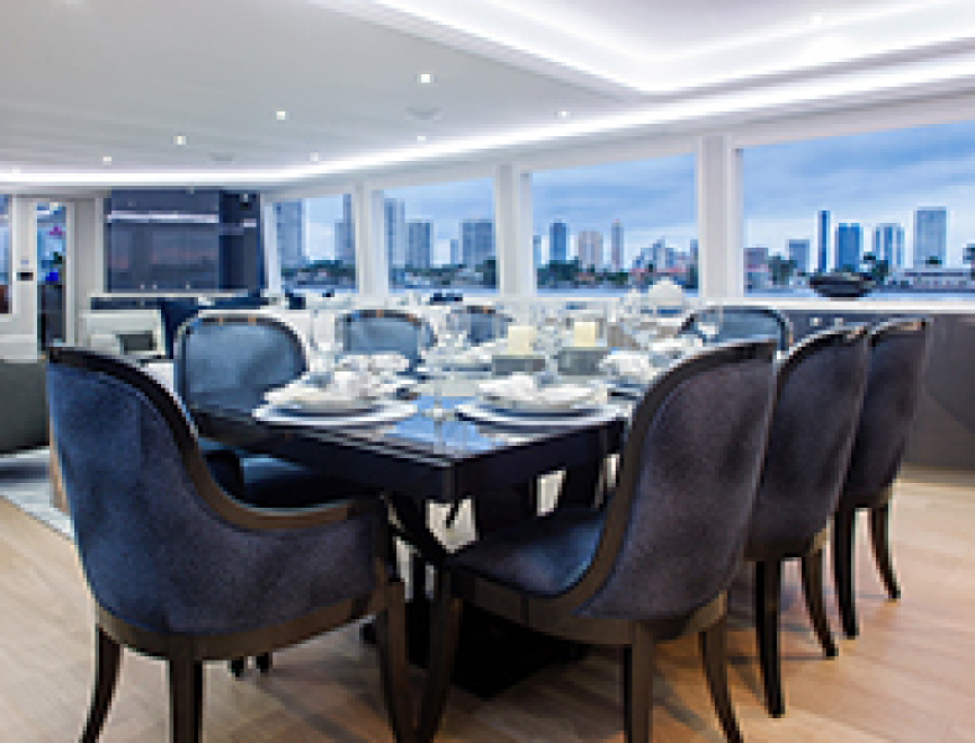 Westport-Raised Pilothouse 2003-HANNAH Aventura-Florida-United States-Dining-4199939 | Thumbnail