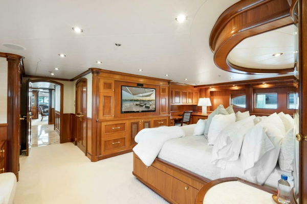 Richmond Yachts 2004-MISS STEPHANIE Norman Point-Bahamas-Main Deck Master Stateroom-4556256