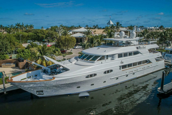 Richmond Yachts 2004-MISS STEPHANIE Norman Point-Bahamas-Bow and Port-4556306