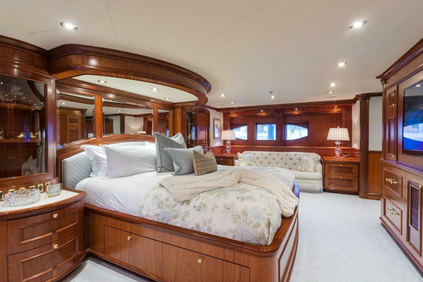 Richmond Yachts 2004-MISS STEPHANIE Norman Point-Bahamas-Main Deck Master Stateroom-4556254