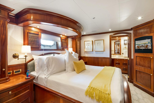 Richmond Yachts 2004-MISS STEPHANIE Norman Point-Bahamas-Lower Deck Port Guest Stateroom -4556269