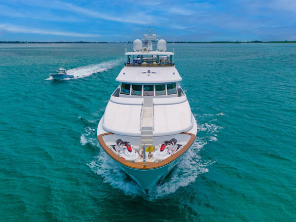 Richmond Yachts 2004-MISS STEPHANIE Norman Point-Bahamas-Bow and Jetskies-4556308