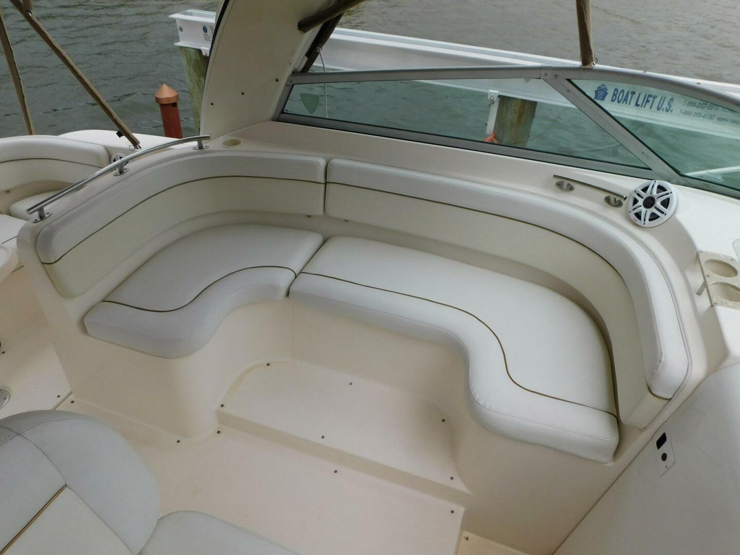 Rinker-Fiesta Vee 320 2006 -Merritt Island-Florida-United States-4202288 | Thumbnail