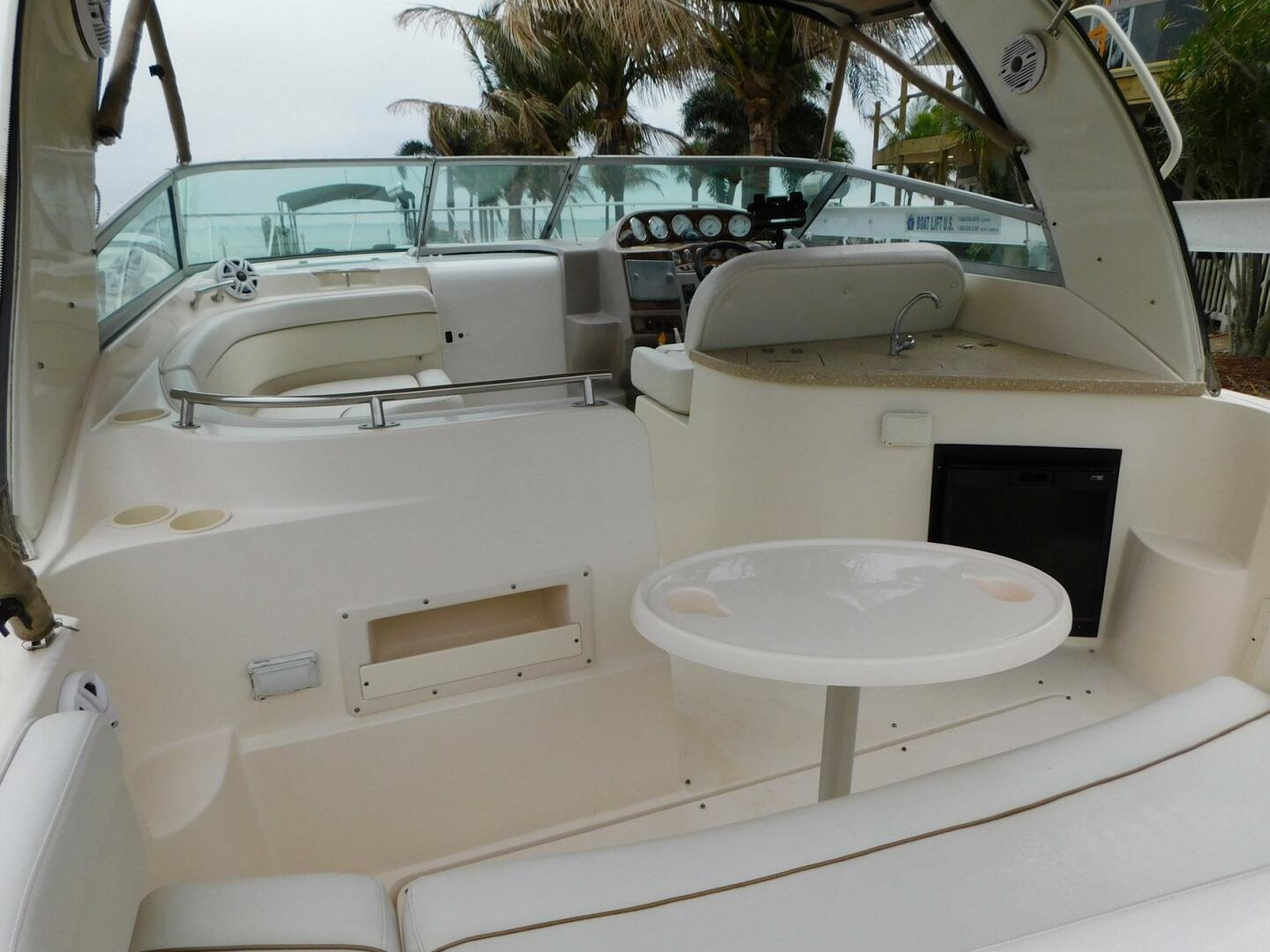 Rinker-Fiesta Vee 320 2006 -Merritt Island-Florida-United States-4202287 | Thumbnail