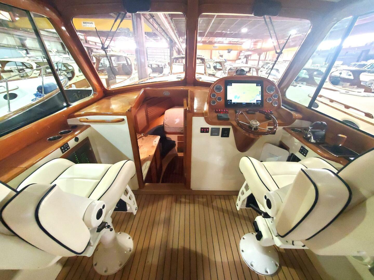 Hinckley-37 Picnic Boat MK III 2018-Cisco Portsmouth-Rhode Island-United States-4237346 | Thumbnail