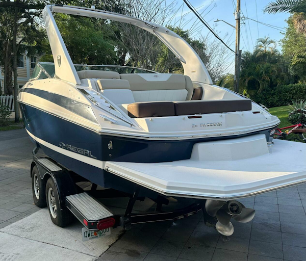 Regal-24 FasDeck 2015 -Fort Lauderdale-Florida-United States-4240249