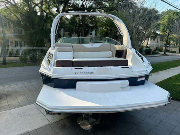 Regal-24 FasDeck 2015 -Fort Lauderdale-Florida-United States-4240252