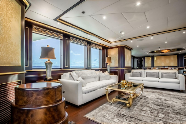 Horizon-Model Tri-Deck 2009-STATUS QUO Fort lauderdale-Florida-United States-4230503