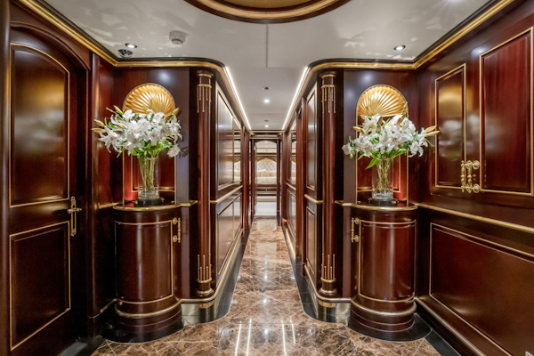 Horizon-Model Tri-Deck 2009-STATUS QUO Fort lauderdale-Florida-United States-4230543