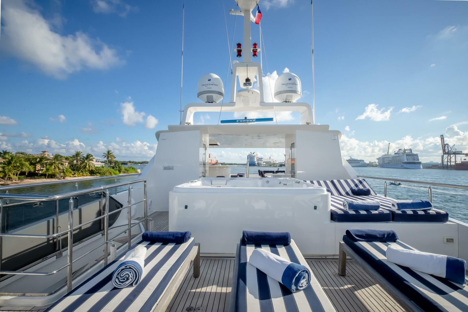 Horizon-Model Tri-Deck 2009-STATUS QUO Fort lauderdale-Florida-United States-4230500 | Thumbnail