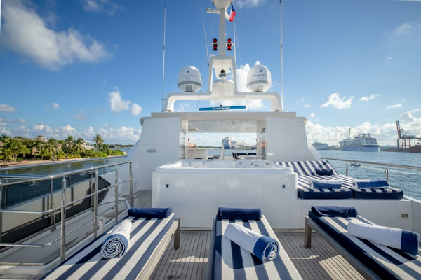 Horizon-Model Tri-Deck 2009-STATUS QUO Fort lauderdale-Florida-United States-4230500