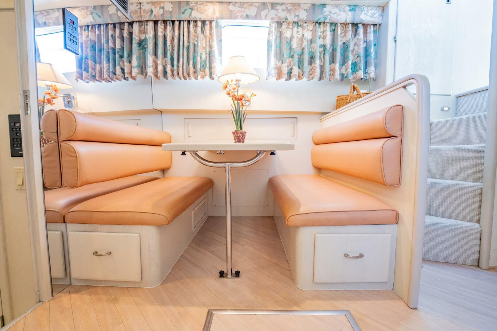 Hatteras-Cockpit Motor Yacht 1988-Glenmark lV Vero Beach-Florida-United States-4233005 | Thumbnail